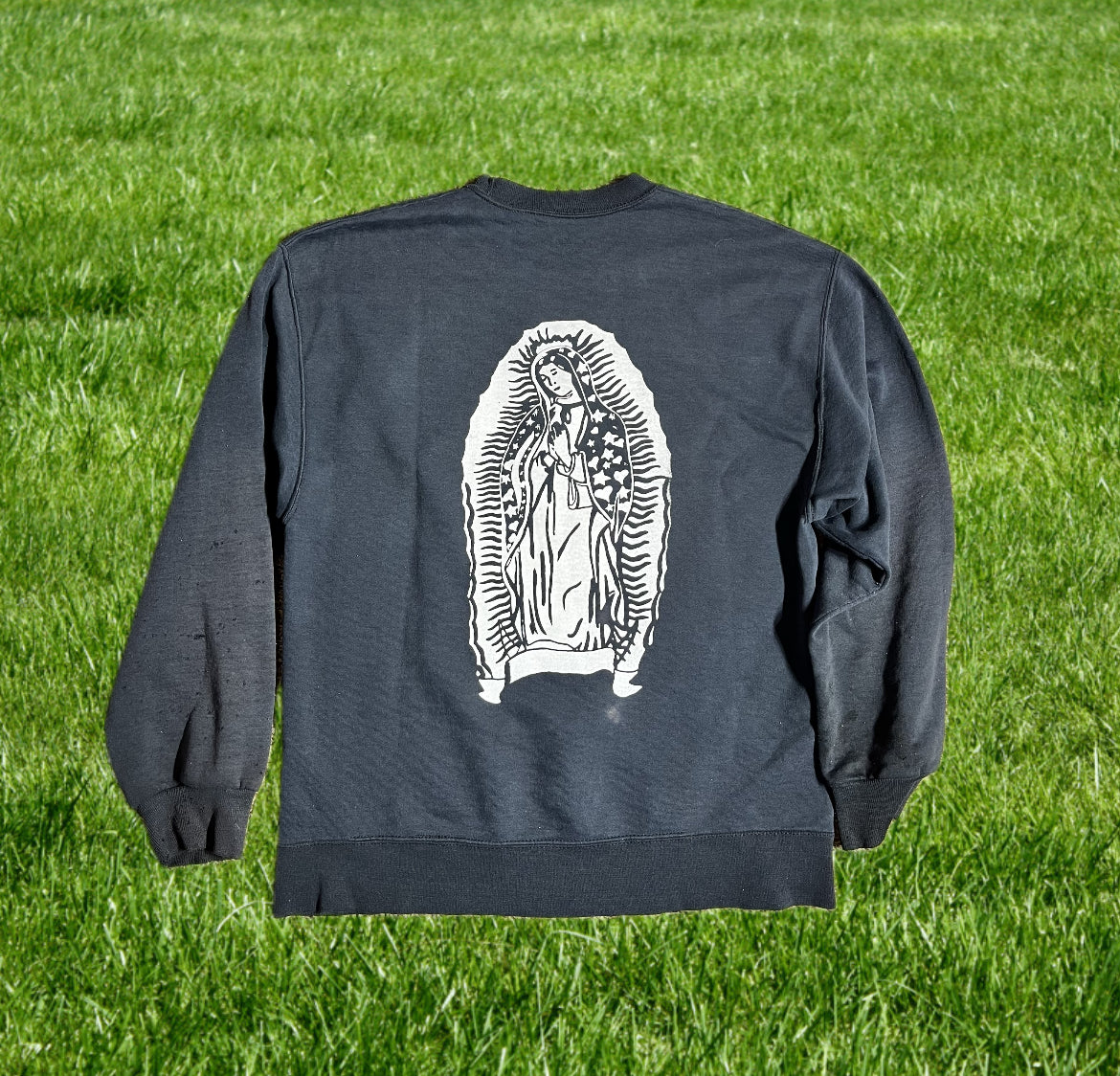 L black crewneck