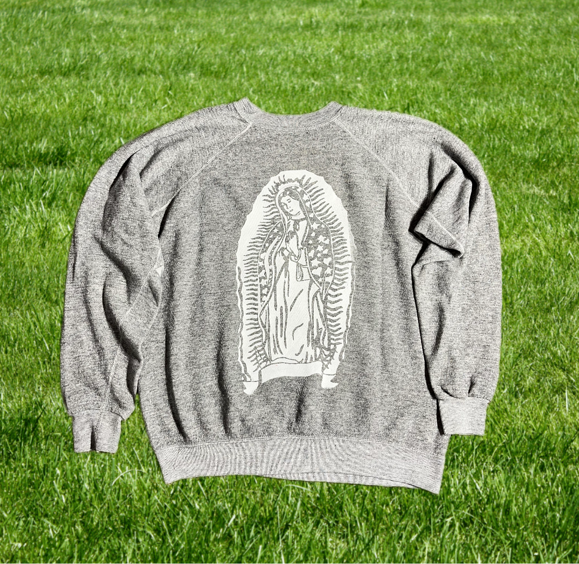 M grey crewneck