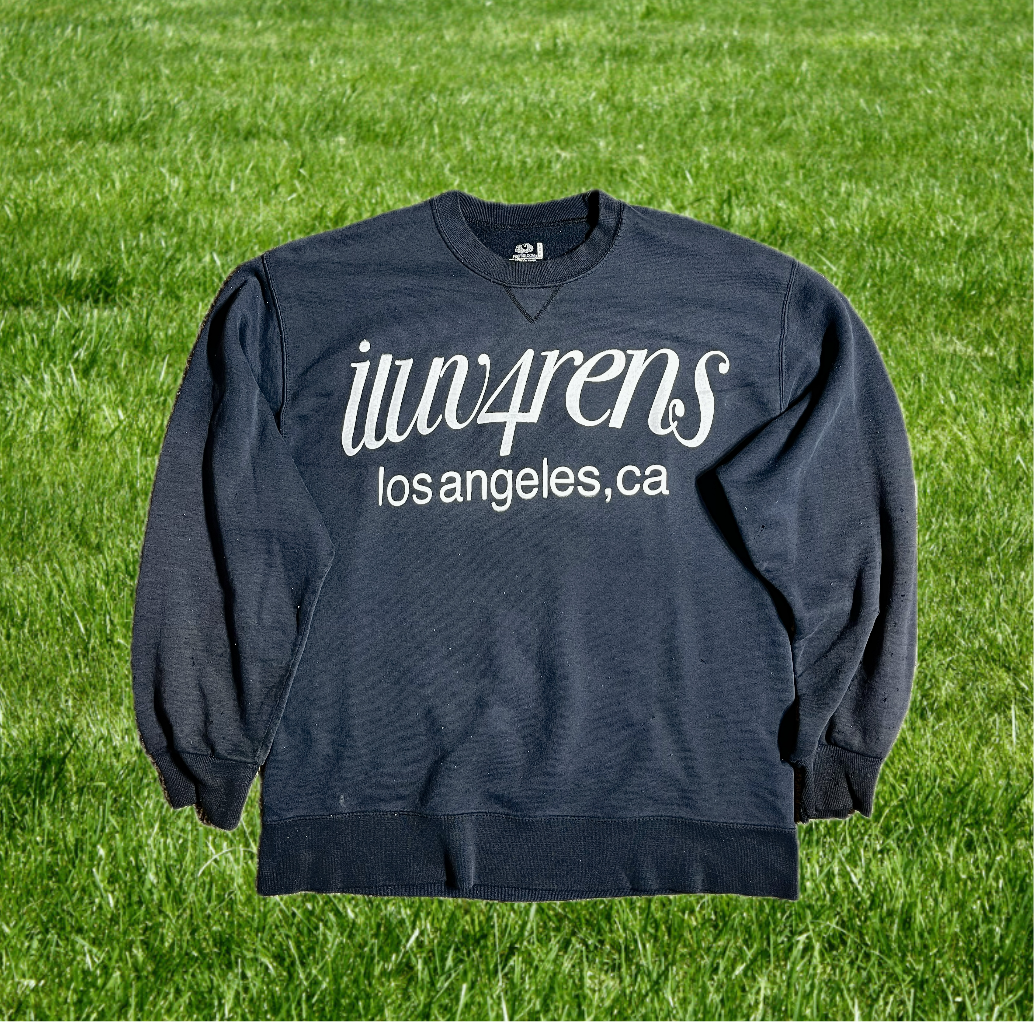 L black crewneck