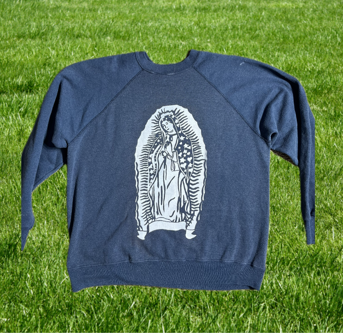 M blue crewneck